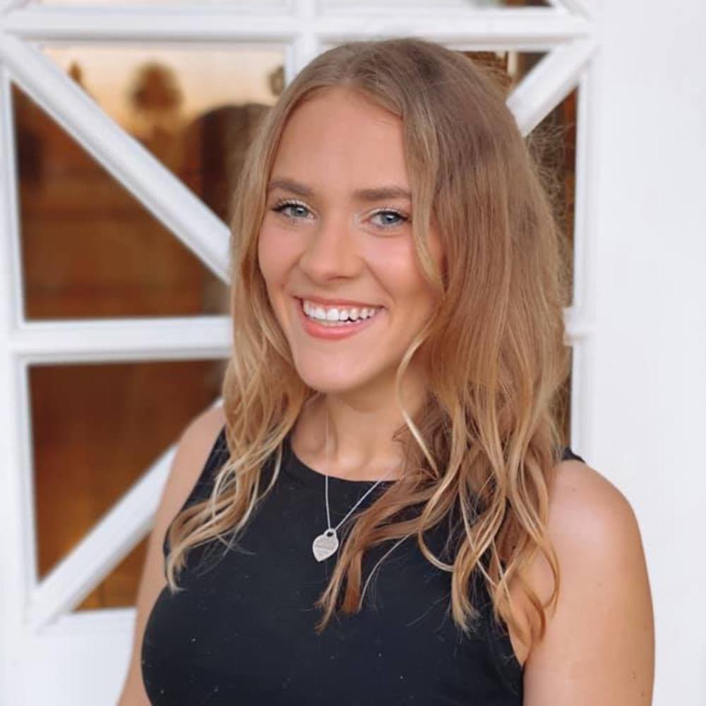 Meet your Posher, Natalie